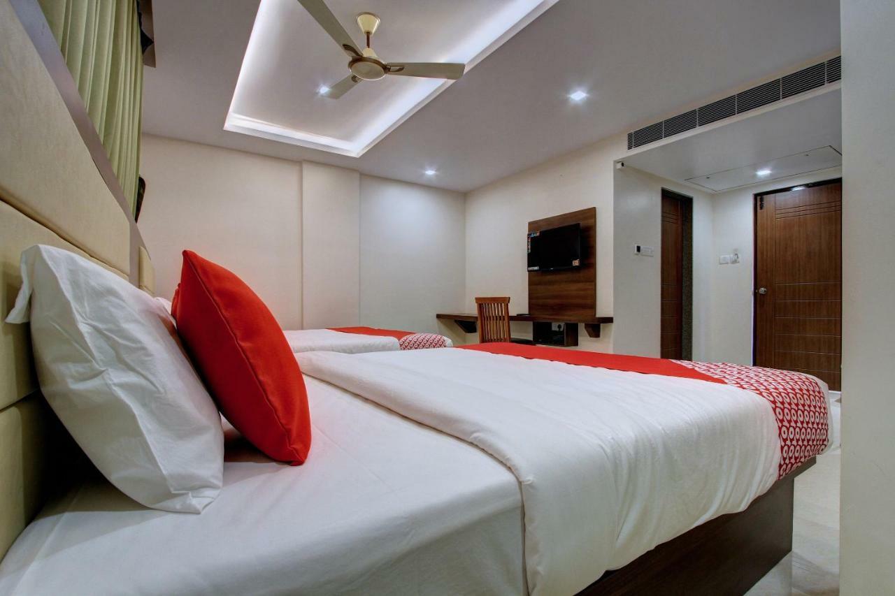 Hotel Ambika International Byndoor Bainduru Kültér fotó