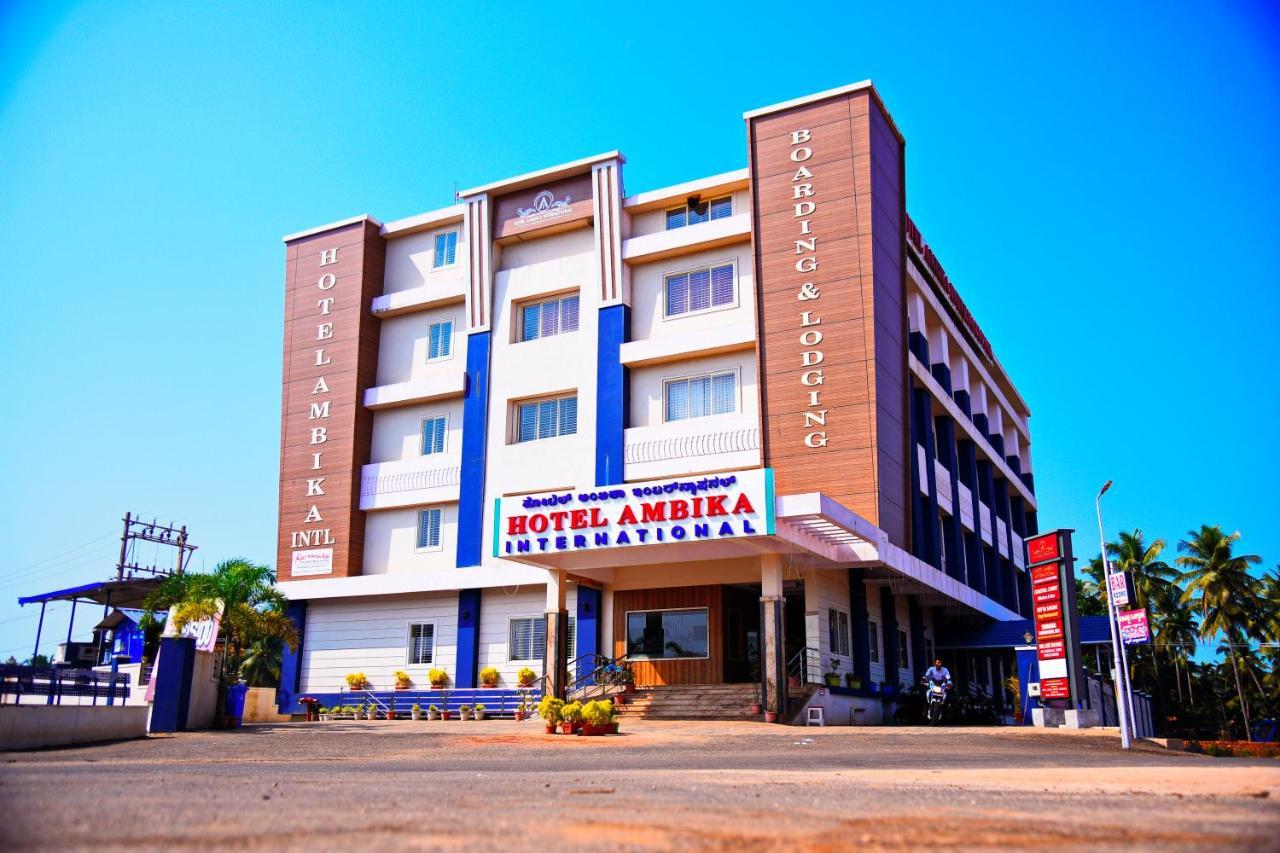 Hotel Ambika International Byndoor Bainduru Kültér fotó